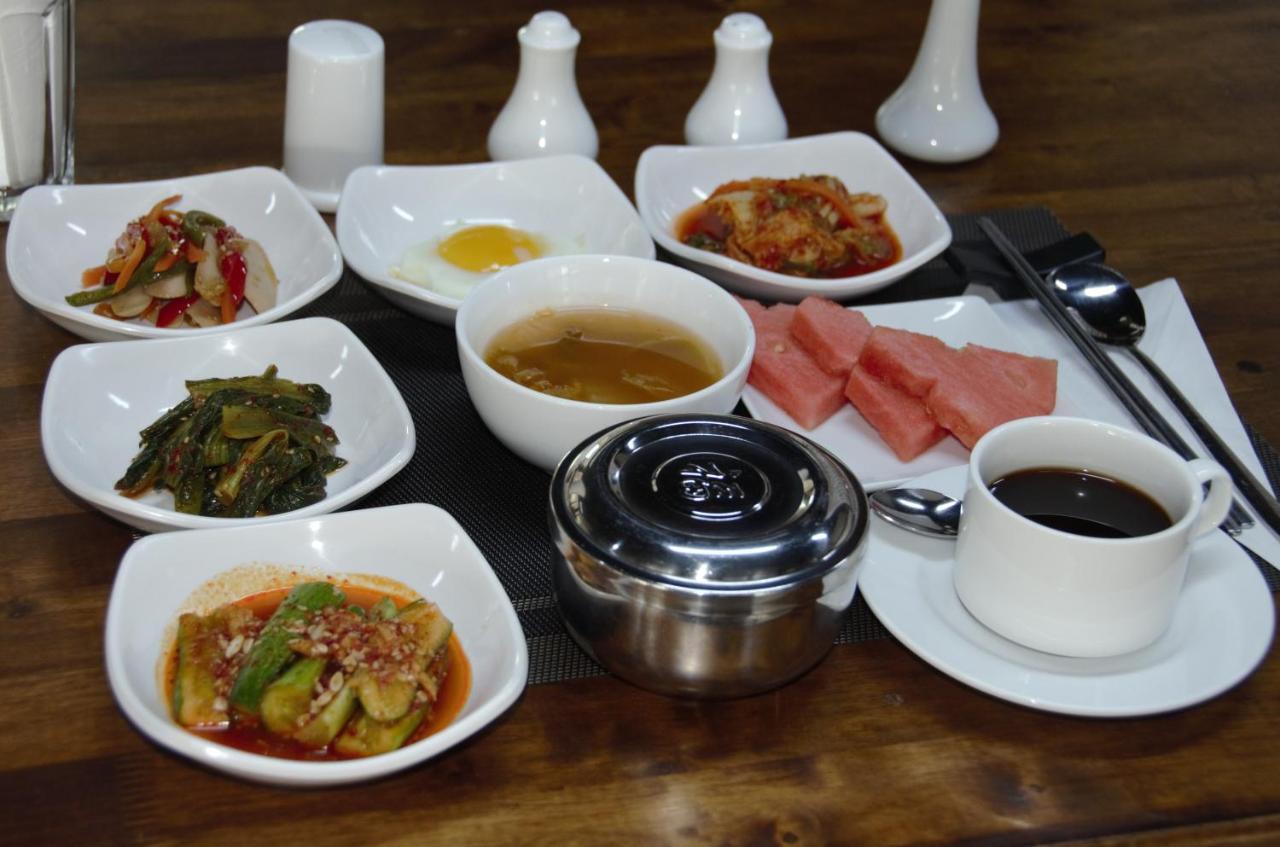 Seoul Hotel Myanmar Gyogon Room photo